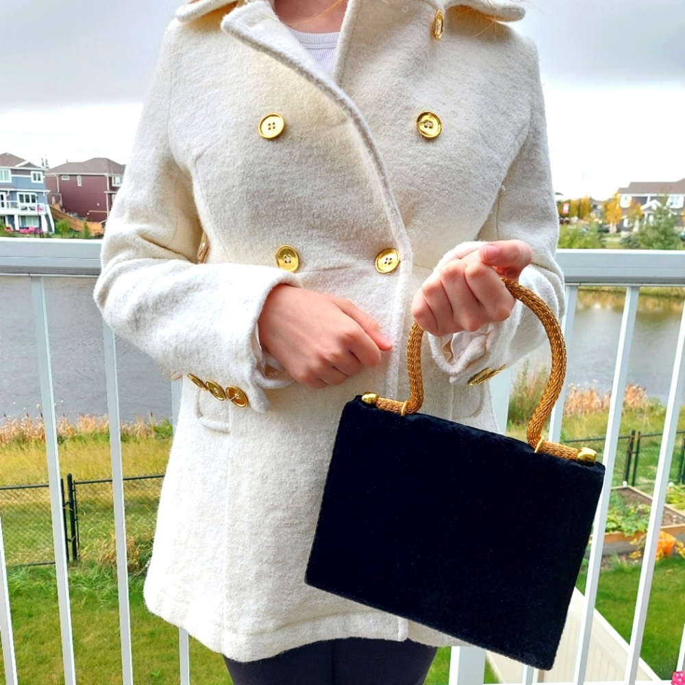 Stunning vintage LAMarquise black velour handbag. Excellent Vintage condition!